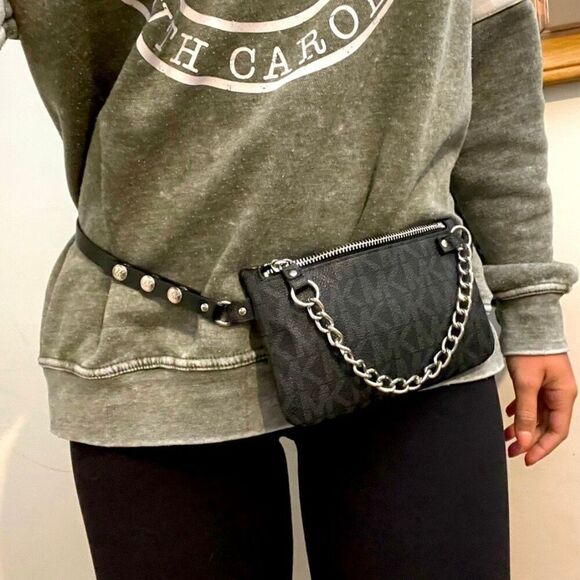 MK Michael Kors Black & Grey Monogram Pull Chain Belt Bag Mini Bag Purse - Picture 8 of 9